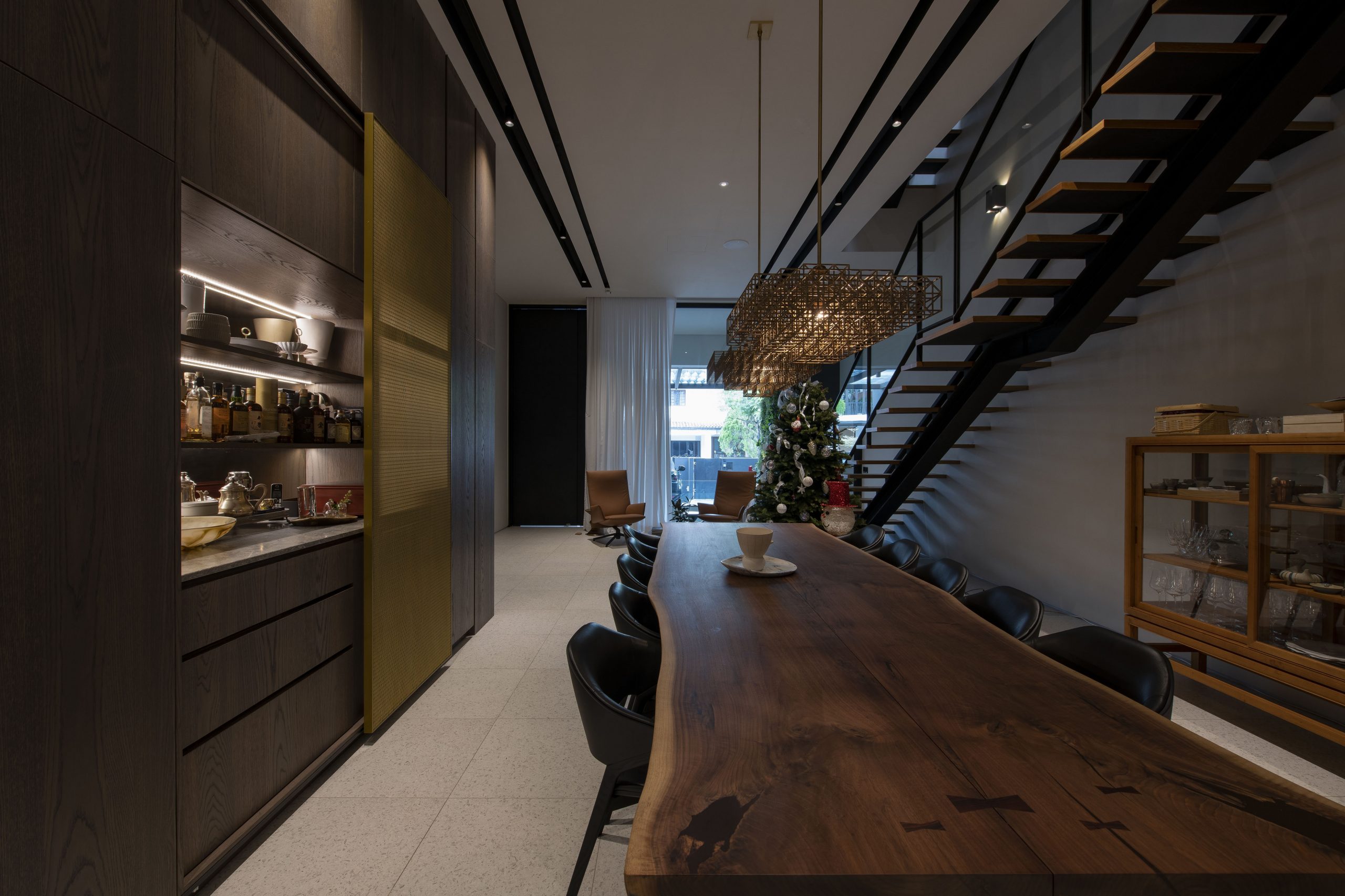 BASEMENT HOUSE – Edmund Ng Architects