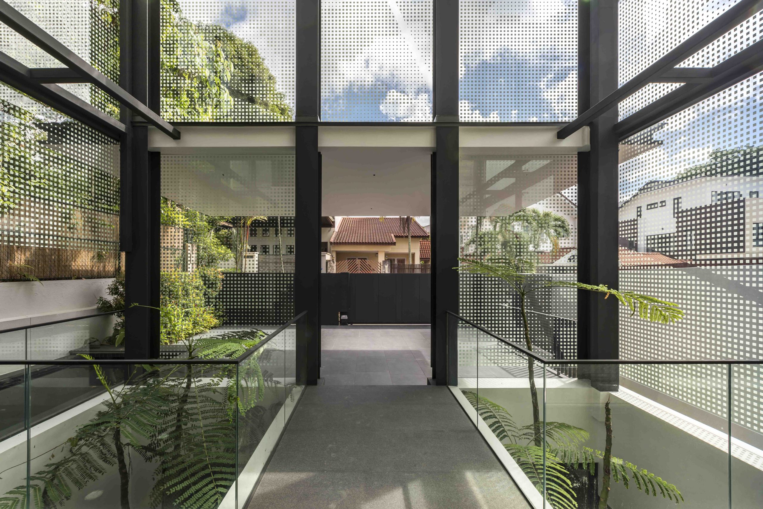 GLASS HOUSE – JALAN PANDAN – Edmund Ng Architects