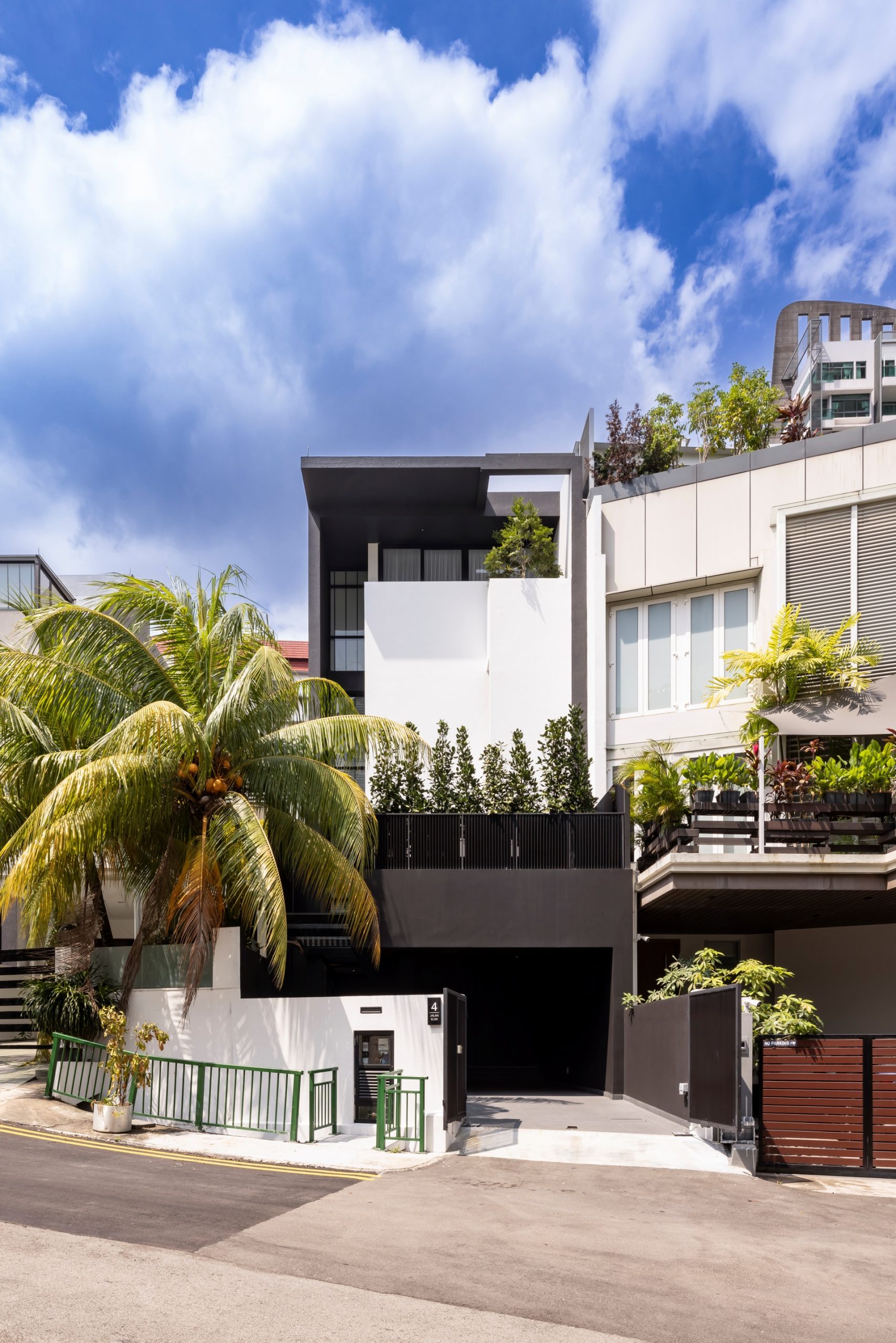 City House II – Edmund Ng Architects